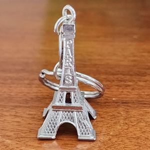 Paris France Silver Tone Eiffel Tower Key Chain